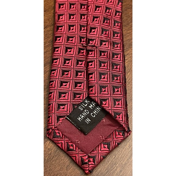 Bill Robin Son, Red, Hand Made, 100% Silk, Made In China - Picture 7 of 9